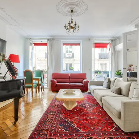 A Prestigious Location In Apartament