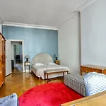 A Prestigious Location In Párizs